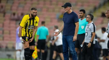 رحيل بنزيما.. أخطاء الإعداد الفني تضع مهاجم الاتحاد أمام قرار المغادرة الصعب